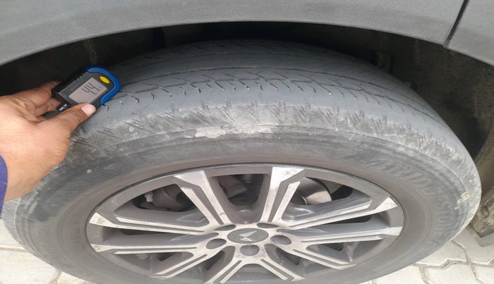 2023 Mahindra XUV700 AX 7 D MT 7 STR, Diesel, Manual, 66,136 km, tyre