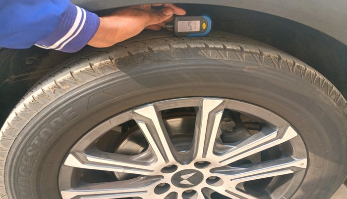 2025 Mahindra XUV700 AX 7 D AT 7 STR, Diesel, Automatic, 32,640 km, tyre