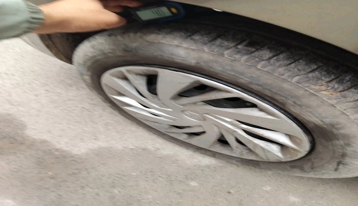 2024 Maruti Ertiga   VXI (O) CNG, Petrol, Manual, 29,890 km, tyre