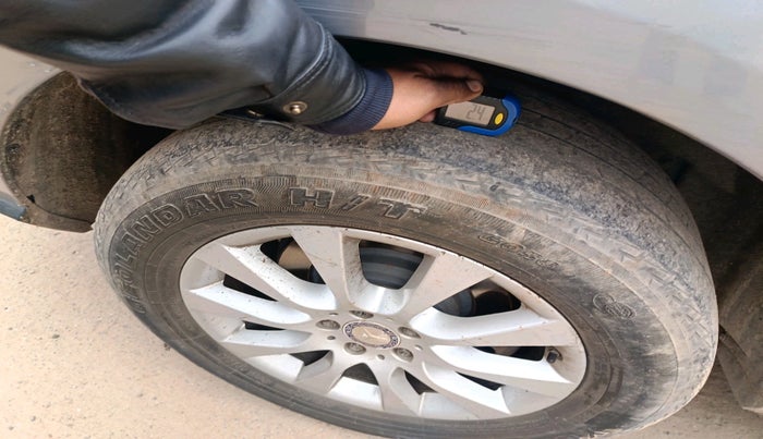 2014 Mercedes Benz Ml Class 250 CDI, Diesel, Automatic, 2,46,866 km, tyre