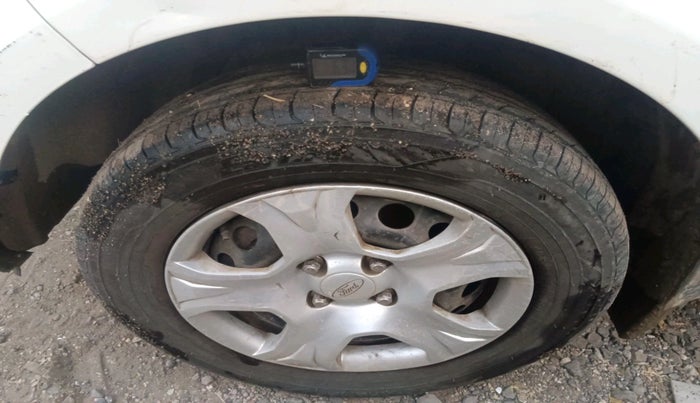 2017 Ford Ecosport TREND 1.5L DIESEL, Diesel, Manual, 1,31,599 km, tyre