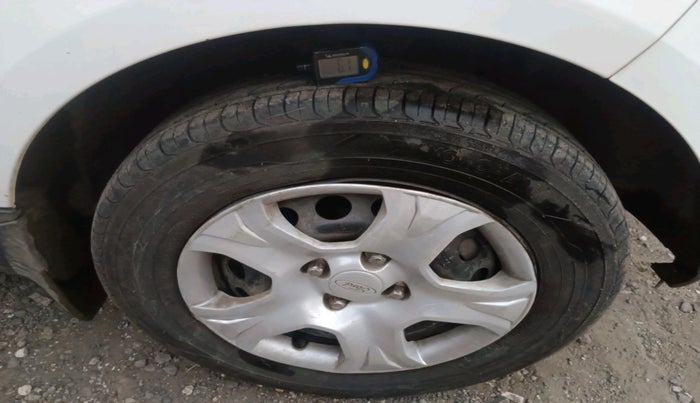 2017 Ford Ecosport TREND 1.5L DIESEL, Diesel, Manual, 1,31,599 km, tyre