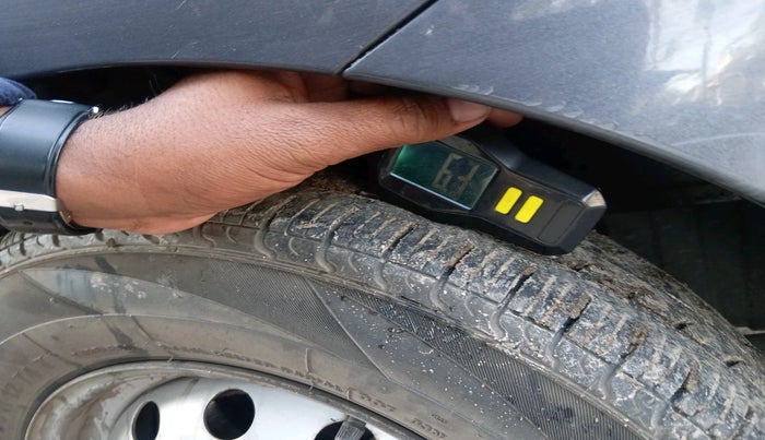 2015 Hyundai Eon ERA +, Petrol, Manual, 38,766 km, tyre