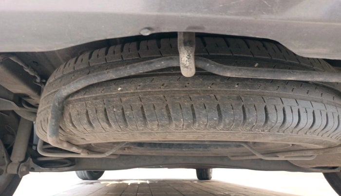 2021 Maruti Ertiga VXI CNG, Petrol, Manual, 88,711 km, tyre