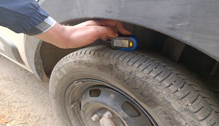 2023 Renault TRIBER RXE MT, Petrol, Manual, 83,484 km, tyre