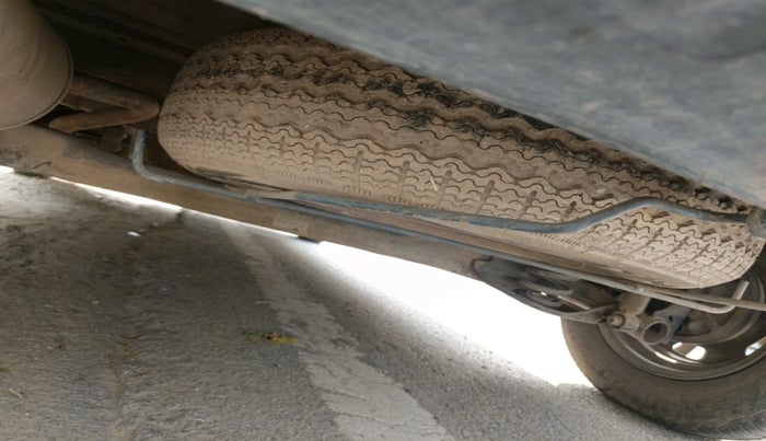 2023 Renault TRIBER RXE MT, Petrol, Manual, 83,484 km, tyre