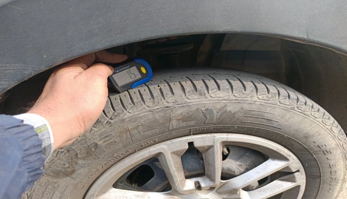 2023 Renault TRIBER RXE MT, Petrol, Manual, 83,484 km, tyre