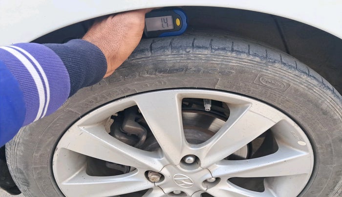 2013 Hyundai Verna FLUIDIC 1.6 CRDI SX, Diesel, Manual, 1,28,893 km, tyre