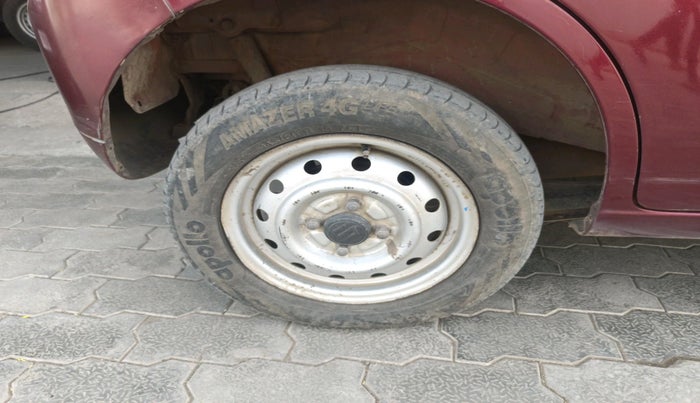 2011 Maruti Wagon R 1.0 LXI CNG, Petrol, Manual, 72,190 km, tyre