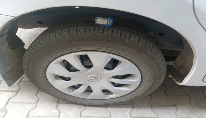 2024 Toyota Innova Crysta 2.4 GX 8STR, Diesel, Manual, 68,454 km, tyre