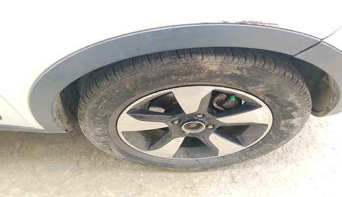 2018 Tata NEXON XZ PLUS DIESEL, Diesel, Manual, 2,60,632 km, tyre