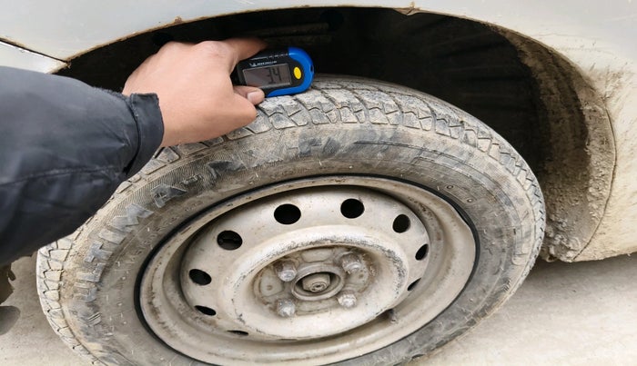 2011 Maruti Wagon R 1.0 LXI, Petrol, Manual, 84,541 km, tyre