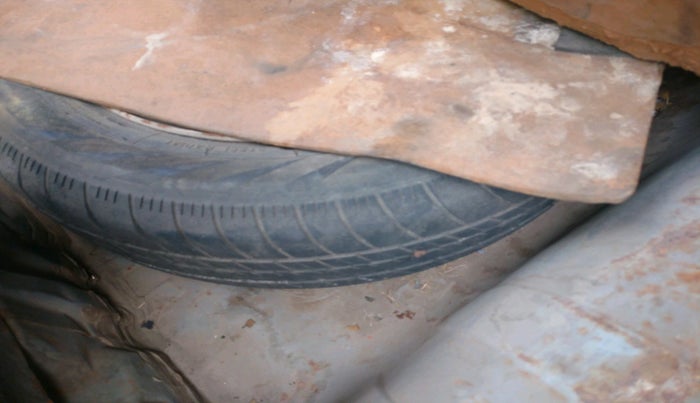 2017 Honda Amaze 1.2L I-VTEC S, Petrol, Manual, 98,878 km, tyre