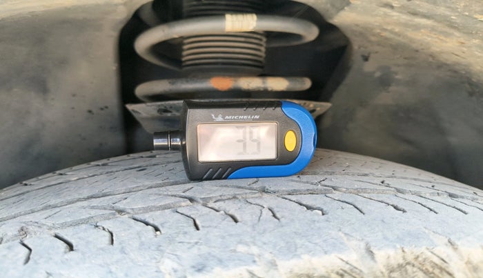 2023 Tata Safari XTA PLUS DARK EDITION, Diesel, Automatic, 69,436 km, tyre