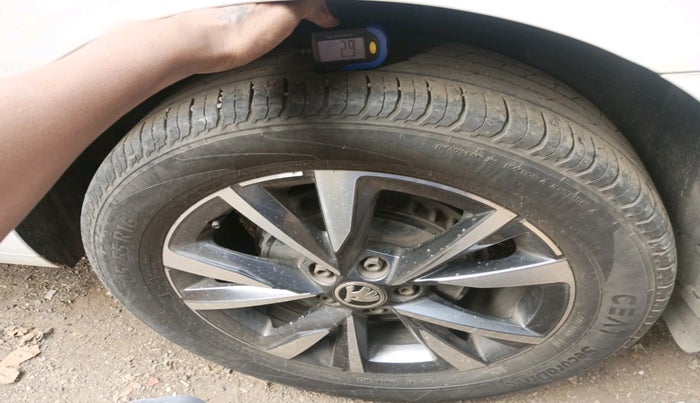 2023 Skoda SLAVIA STYLE 1.0L TSI AT, Petrol, Automatic, 37,946 km, tyre