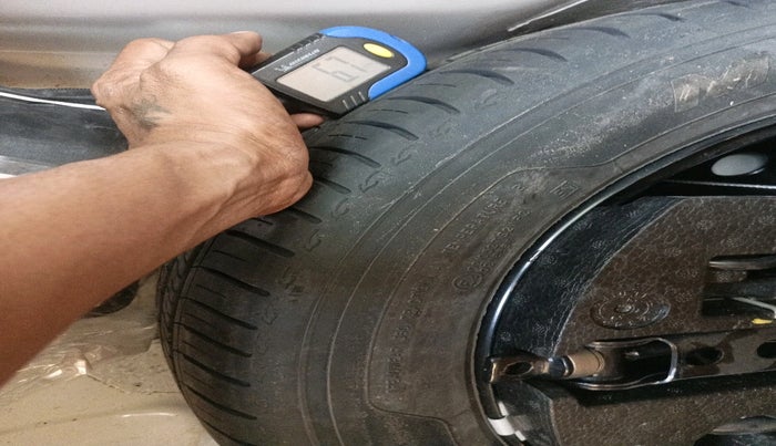 2023 Skoda SLAVIA STYLE 1.0L TSI AT, Petrol, Automatic, 37,946 km, tyre