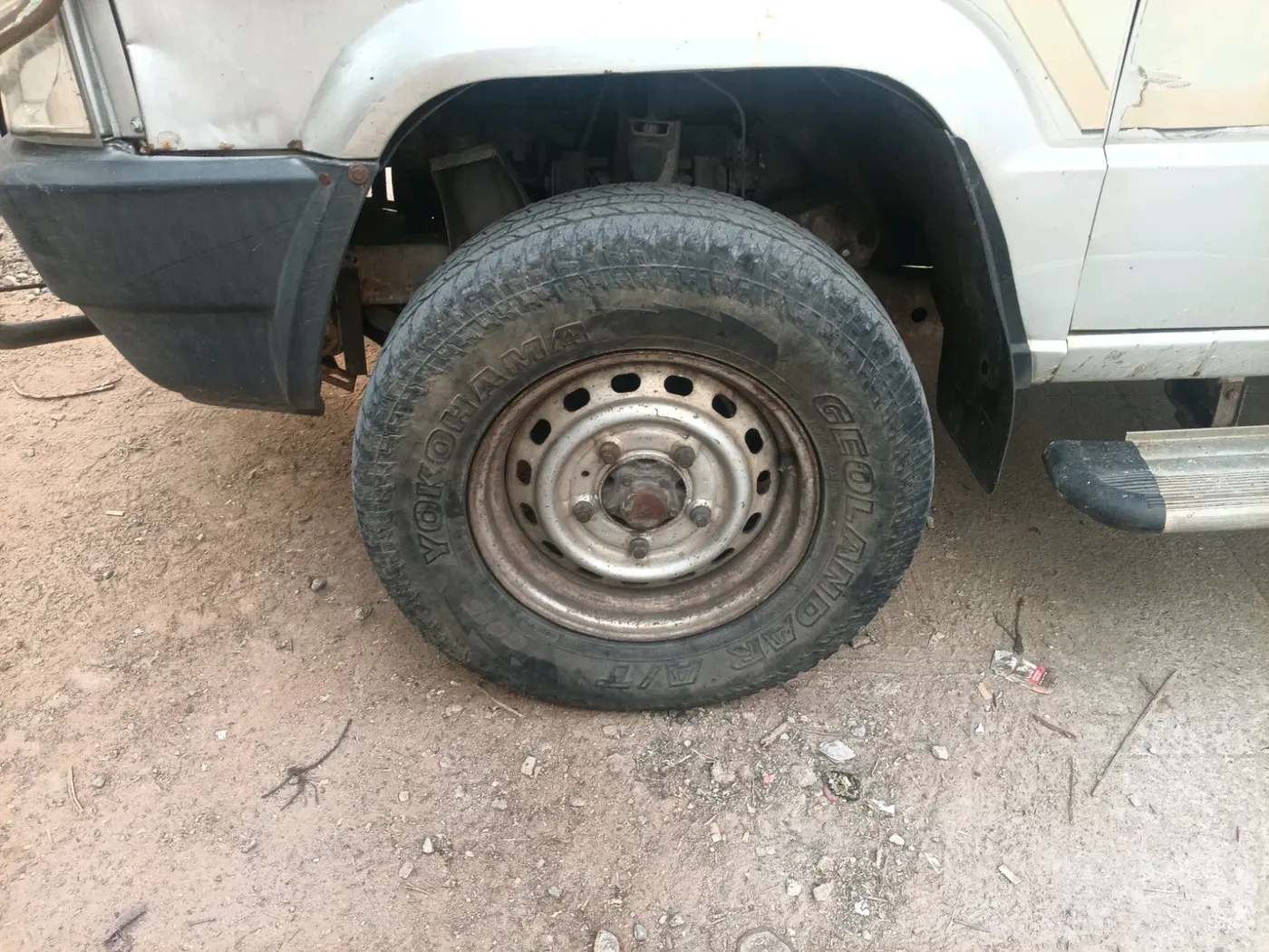 2010 Tata Sumo VICTA DI LX, Diesel, Manual, 1,73,420 km, tyre