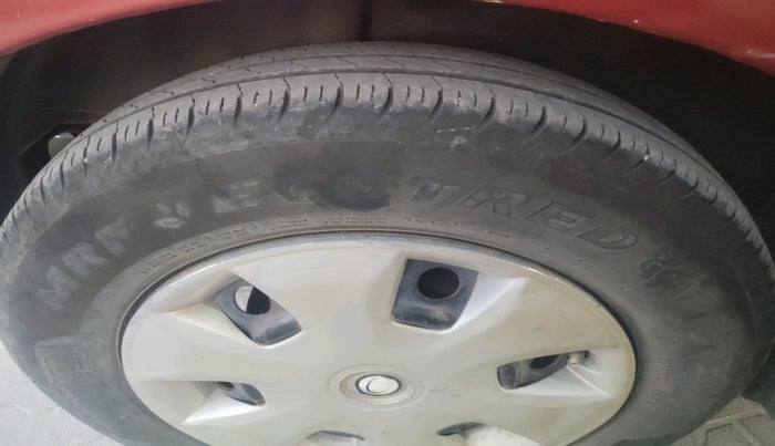 2011 Maruti Swift VDI, Diesel, Manual, 1,68,699 km, tyre