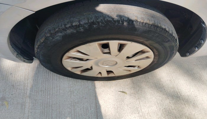 2012 Maruti Swift LXI, Petrol, Manual, 85,476 km, tyre