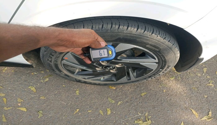 2020 Hyundai NEW I20 Asta 1.0 GDI Turbo IMT, Petrol, Manual, 1,00,001 km, tyre