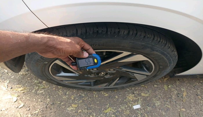 2020 Hyundai NEW I20 Asta 1.0 GDI Turbo IMT, Petrol, Manual, 1,00,001 km, tyre