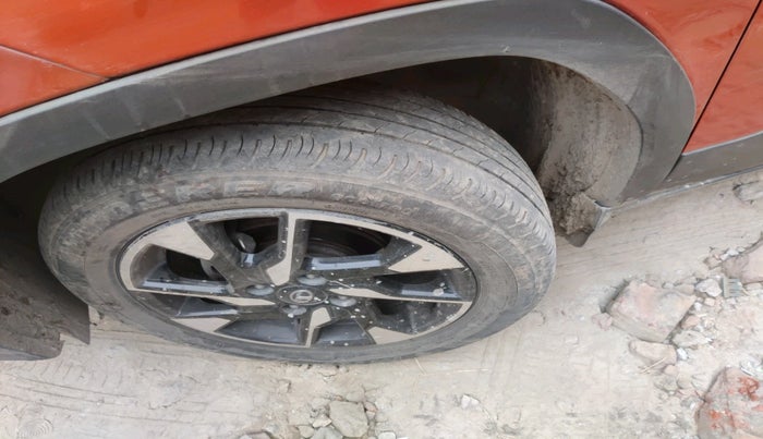 2022 Tata PUNCH ACCOMPLISHED MT, Petrol, Manual, 1,09,235 km, tyre