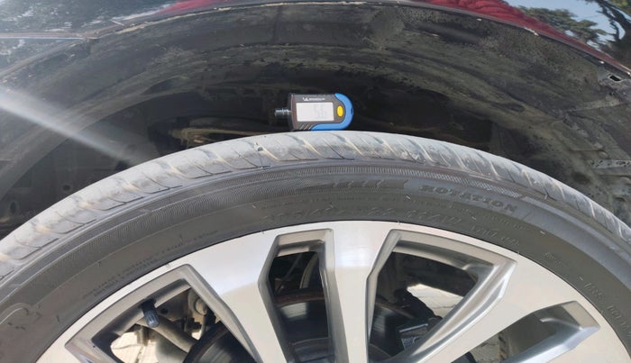 2016 Ford Endeavour TITANIUM 3.2 4X4 AT, Diesel, Automatic, 94,110 km, tyre