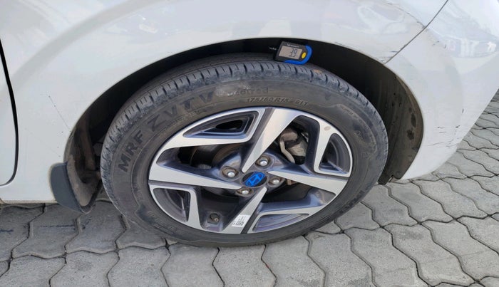 2023 Hyundai AURA SX PLUS 1.2 AMT, Petrol, Automatic, 27,549 km, tyre