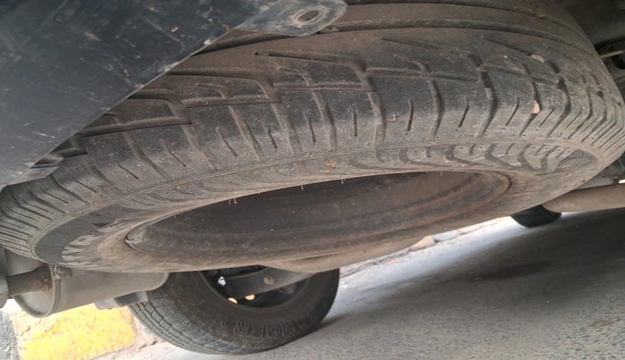 2016 Mahindra XUV500 W4 1.99, Diesel, Manual, 1,31,800 km, tyre