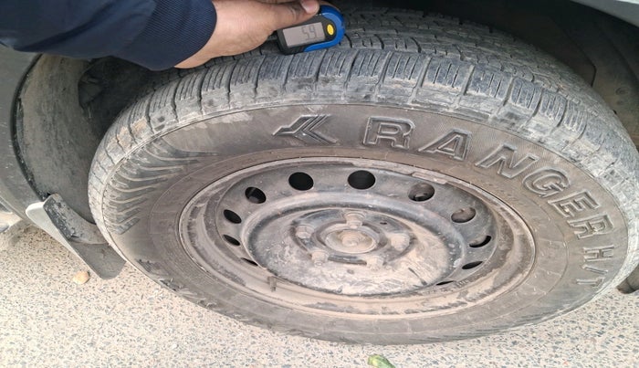 2016 Mahindra XUV500 W4 1.99, Diesel, Manual, 1,31,800 km, tyre