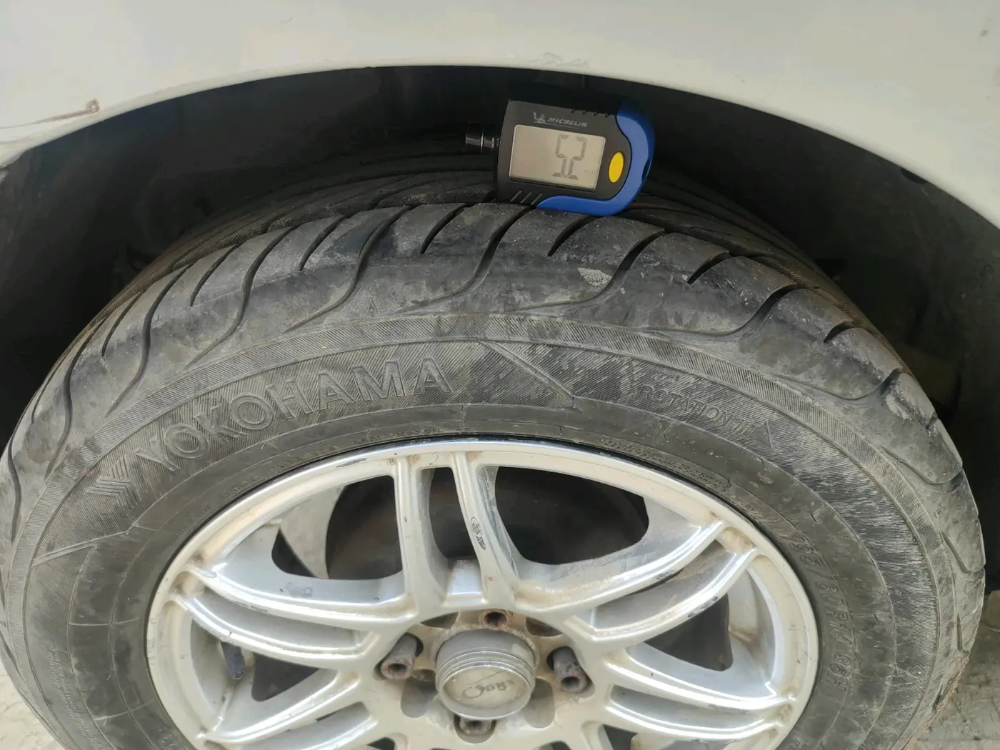 2013 Tata Indica Vista VX QUADRAJET, Diesel, Manual, 1,24,962 km, tyre
