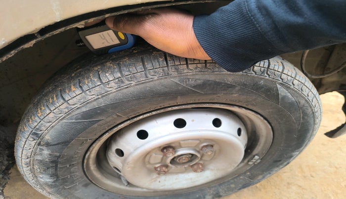 2011 Maruti Alto LXI, Petrol, Manual, 2,00,357 km, tyre