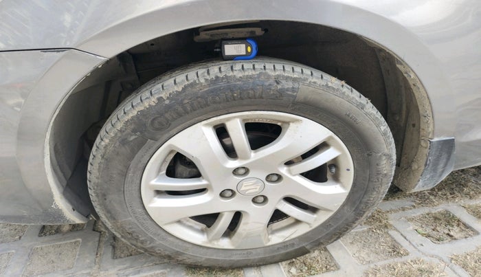 2013 Maruti Swift Dzire ZXI, Petrol, Manual, 68,591 km, tyre