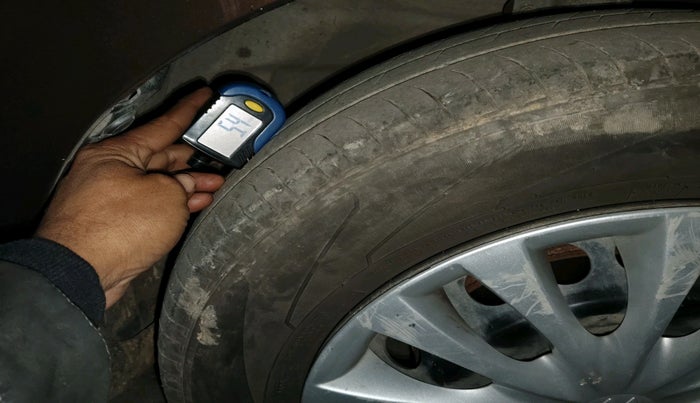 2017 Maruti Ciaz DELTA DIESEL 1.3, Diesel, Manual, 1,28,599 km, tyre