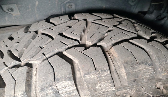 2022 Mahindra Thar LX D AT 4WD HT, Diesel, Automatic, 58,049 km, tyre