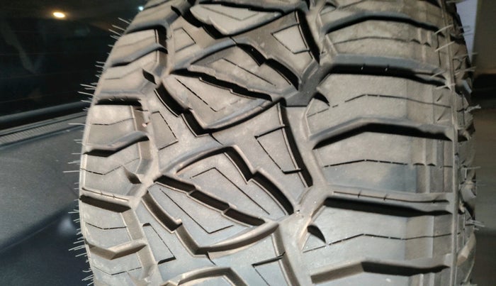 2022 Mahindra Thar LX D AT 4WD HT, Diesel, Automatic, 58,049 km, tyre