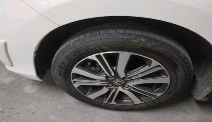 2023 Honda Amaze 1.2L I-VTEC VX CVT, Petrol, Automatic, 24,343 km, tyre