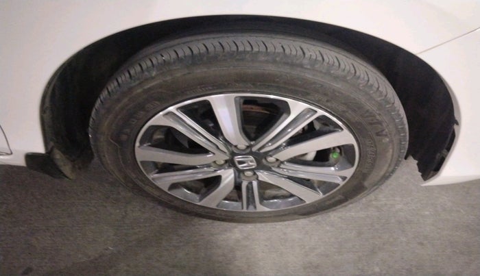 2023 Honda Amaze 1.2L I-VTEC VX CVT, Petrol, Automatic, 24,343 km, tyre