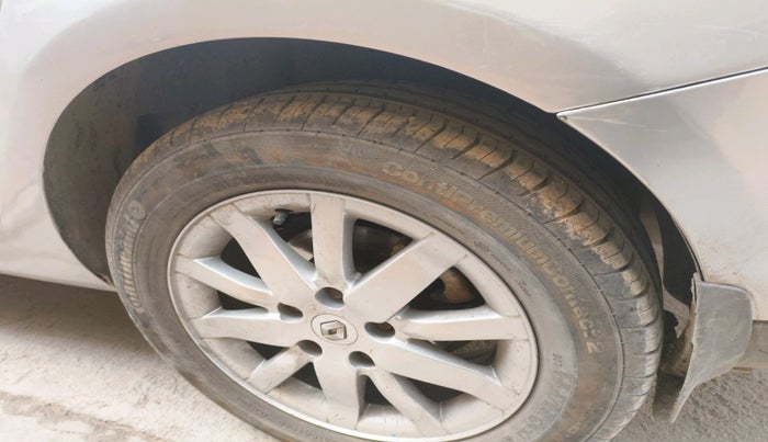 2012 Renault Fluence 1.5 E4, Diesel, Manual, 90,000 km, tyre