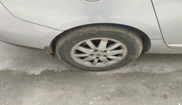 2012 Renault Fluence 1.5 E4, Diesel, Manual, 90,000 km, tyre