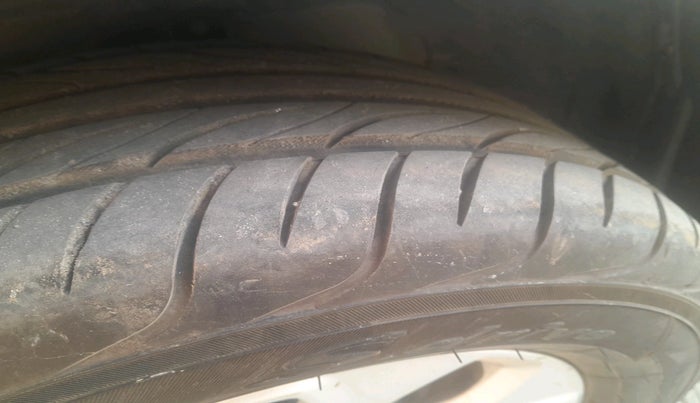 2016 Ford New Figo TREND 1.2 PETROL, Petrol, Manual, 1,12,536 km, tyre