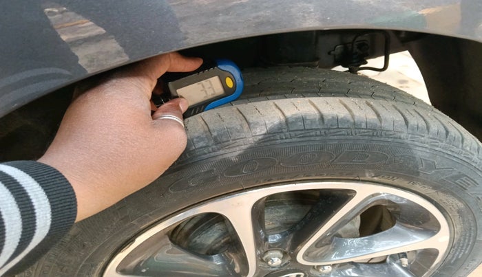 2019 Hyundai Grand i10 SPORTZ AT 1.2 KAPPA VTVT, Petrol, Automatic, 30,451 km, tyre