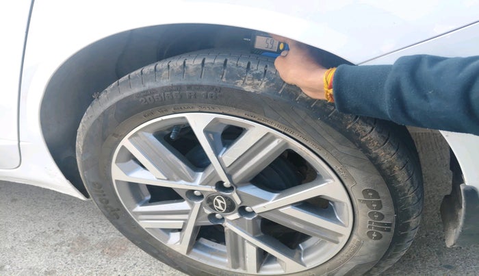 2023 Hyundai Verna SX 1.5 l MPI, Petrol, Manual, 13,090 km, tyre