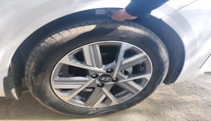 2023 Hyundai Verna SX 1.5 l MPI, Petrol, Manual, 13,090 km, tyre