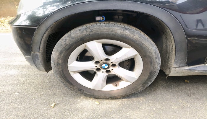 2013 BMW X5 xDrive 30d, Diesel, Automatic, 1,47,080 km, tyre