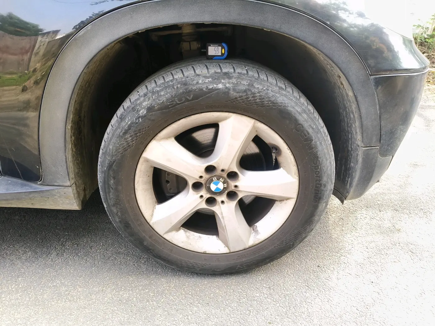 2013 BMW X5 xDrive 30d, Diesel, Automatic, 1,47,080 km, tyre