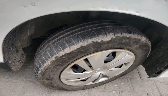 2018 Honda Amaze 1.2L I-VTEC S, Petrol, Manual, 84,700 km, tyre