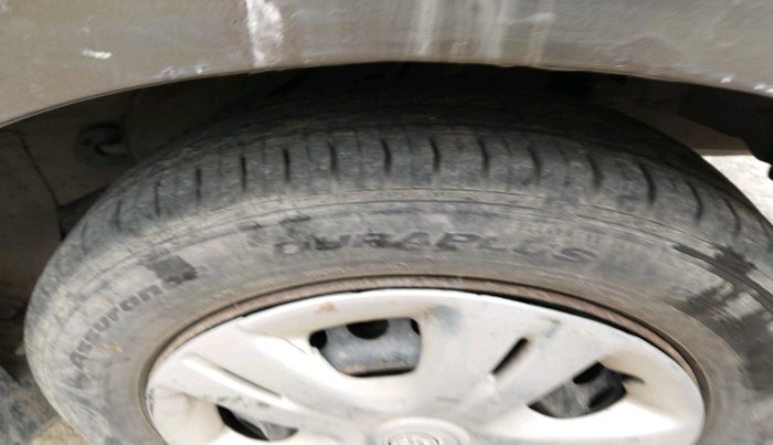 2014 Honda Amaze 1.5L I-DTEC S, Diesel, Manual, 98,919 km, tyre