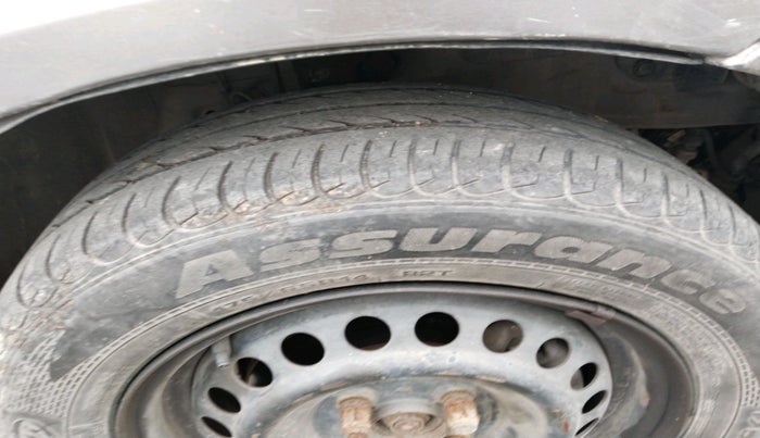 2014 Honda Amaze 1.5L I-DTEC S, Diesel, Manual, 98,919 km, tyre