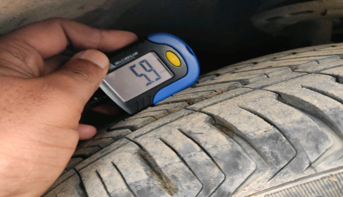 2018 Maruti Ciaz DELTA DIESEL 1.3, Diesel, Manual, 74,303 km, tyre